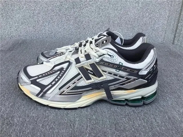 New Balance 1906R White Grey Black