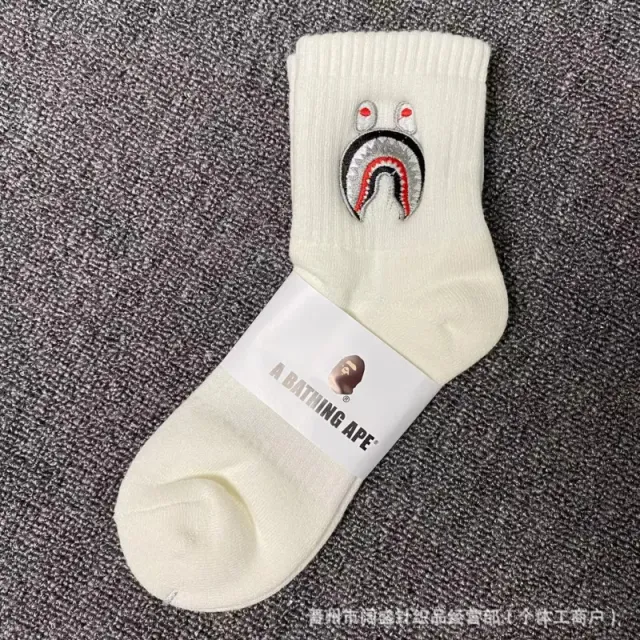 短款白色鲨鱼