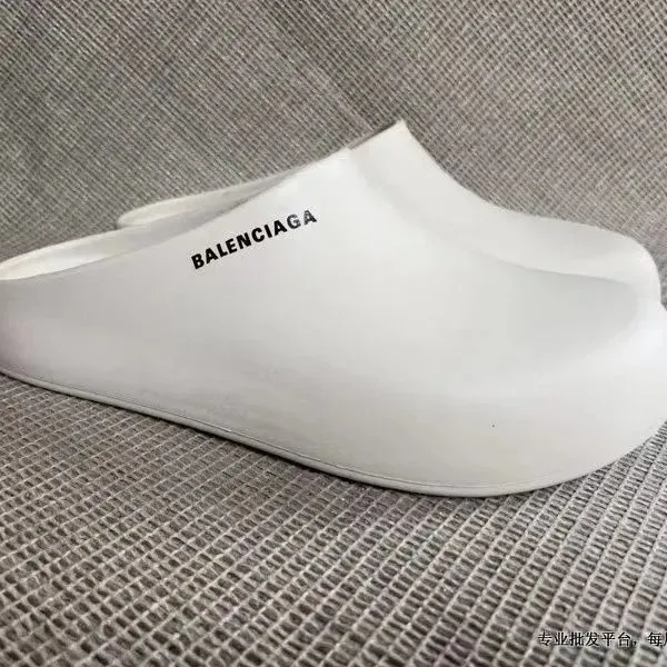 Balenciaga Track Slide Logo