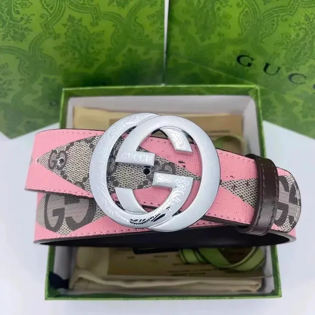 Gucci Horsebit 1955 Belt GG Supreme Pink