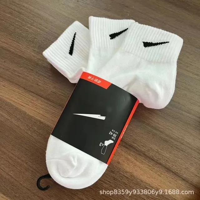 Nike Socks Swoosh Logo