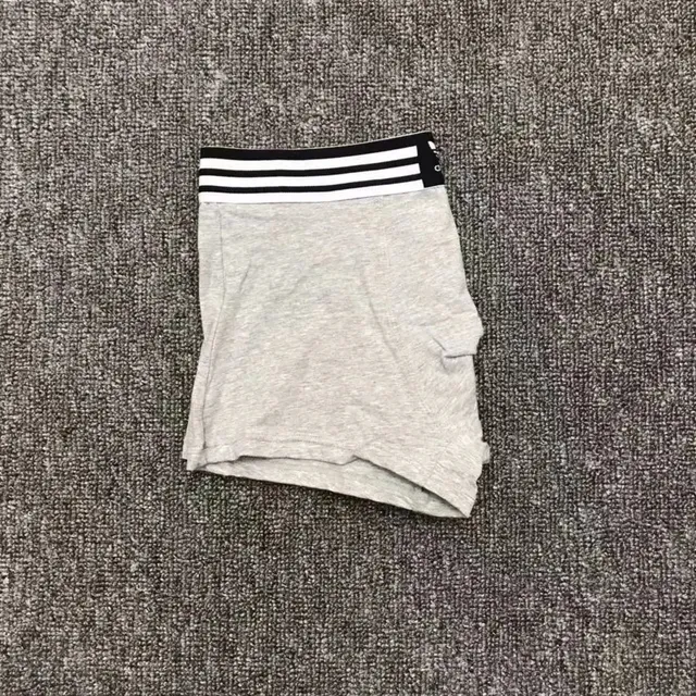 AD-灰色