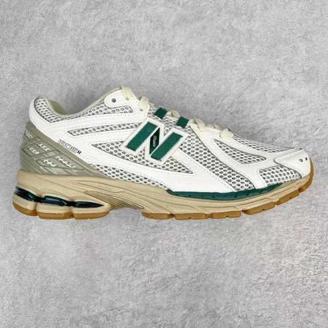 Nike 1906R