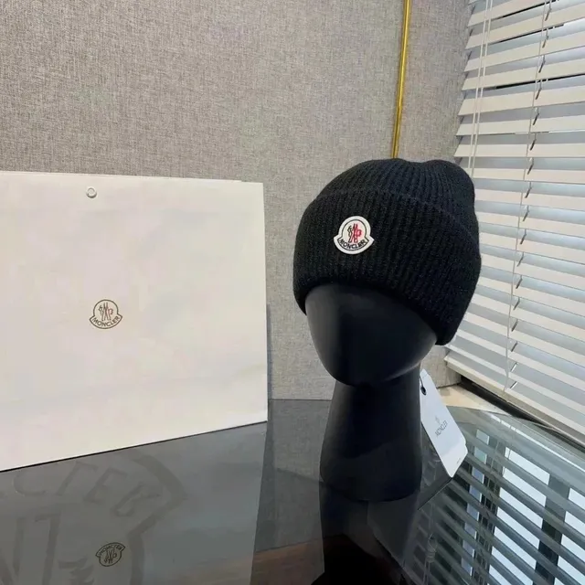 Moncler Logo Beanie Classic Patch
