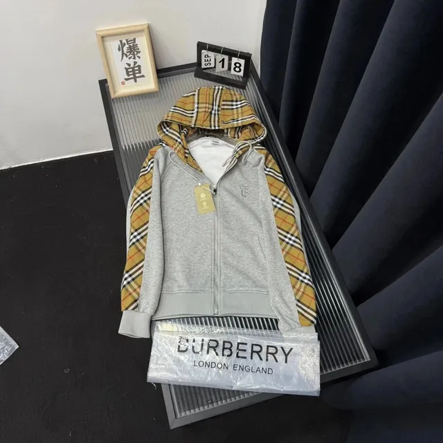 Burberry Zip-Up Hoodie Checkered Sleeve