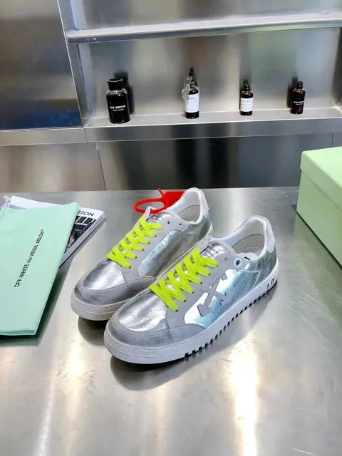 Off-White Low Top Sneaker Metallic Silver with Neon Green Laces
