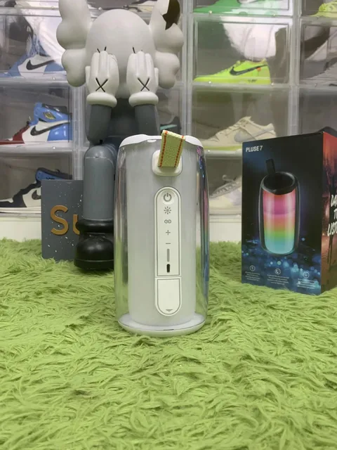 PLUSE 7 White