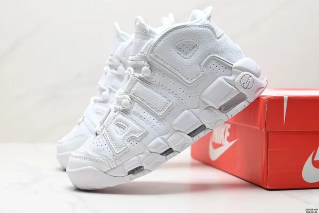 Nike Air More Uptempo Triple White
