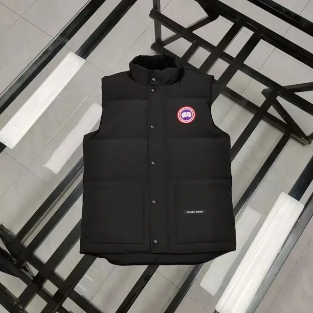 Canada Goose Puffer Vest Classic Fit