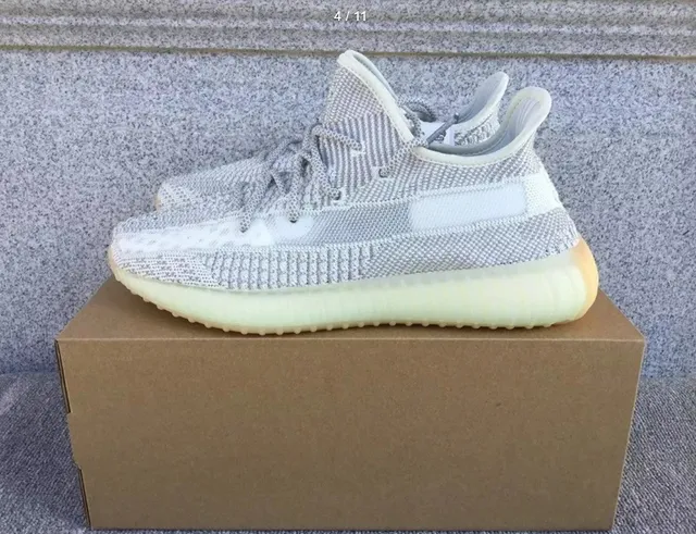 Yeezy Boost 350 V2 Zebra