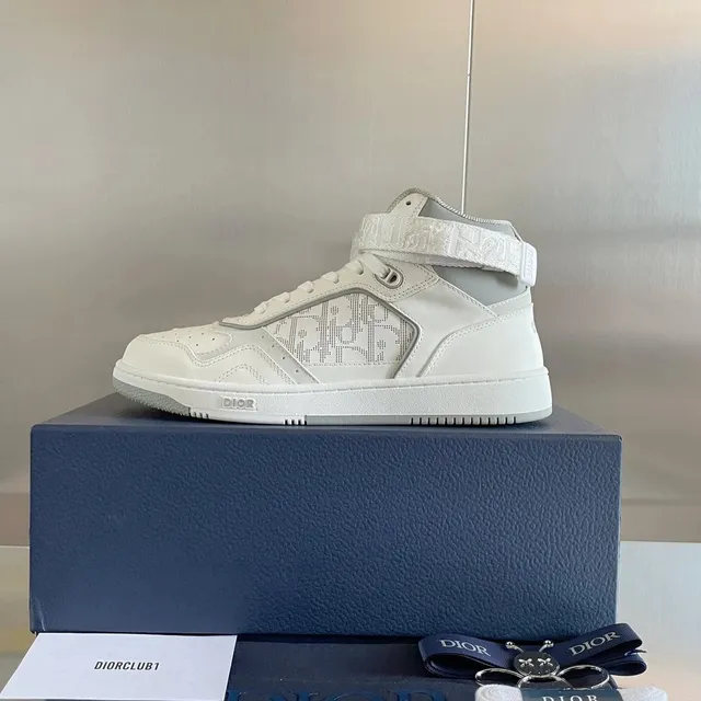 Dior sneakers