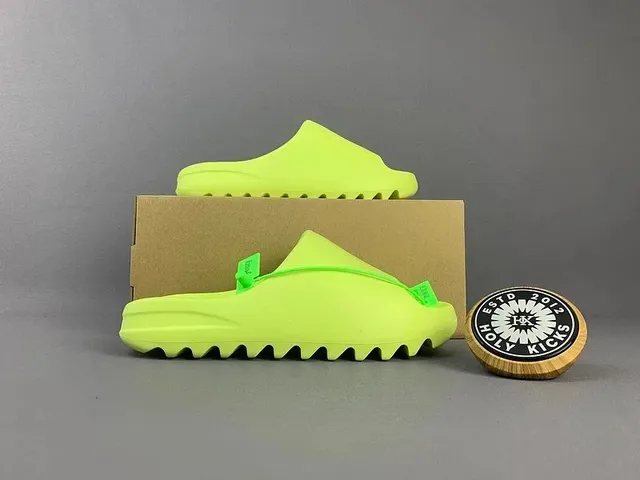 Yeezy Slide Glow