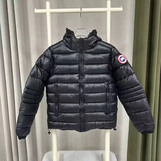 Canada Goose Puffer Jacket Classic Fit