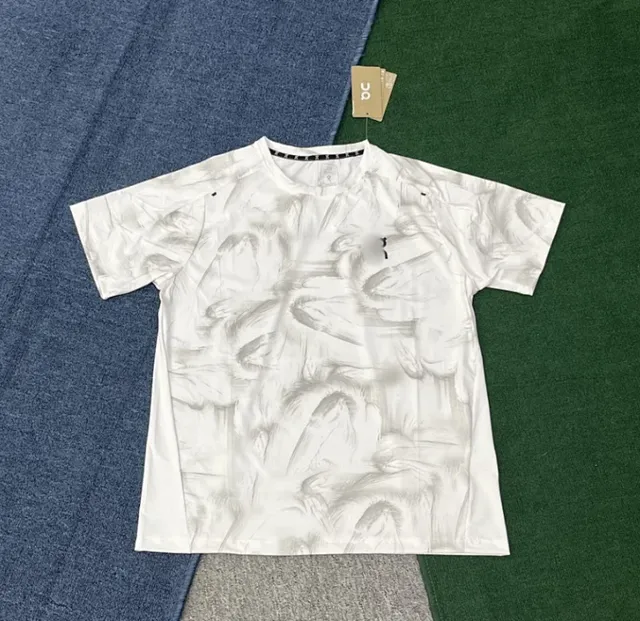 On Short-Sleeve Tee Abstract Print