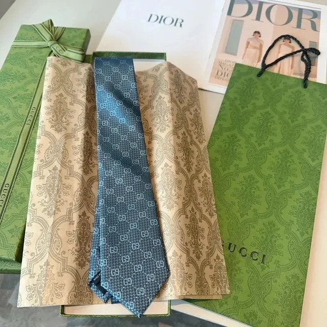 Gucci 01(带盒)