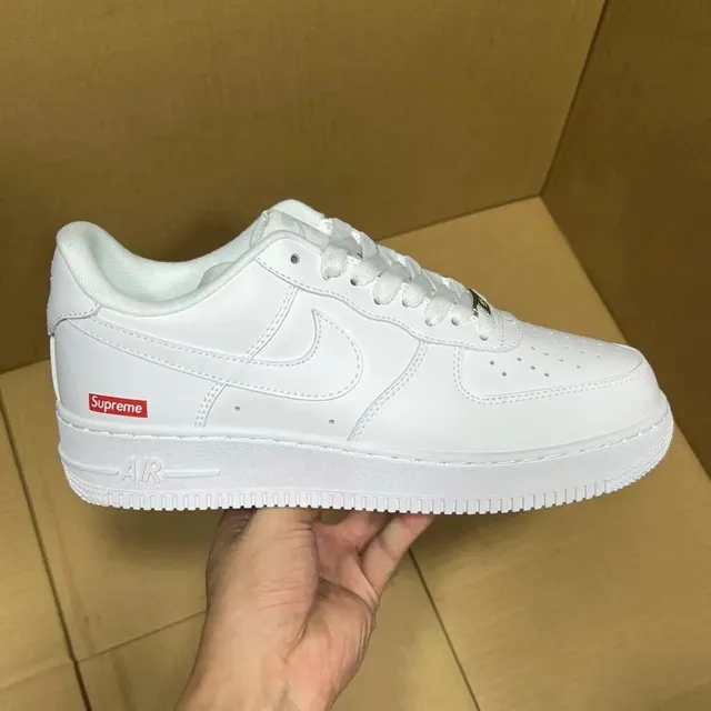 Nike Air Force 1 Low Supreme Box Logo