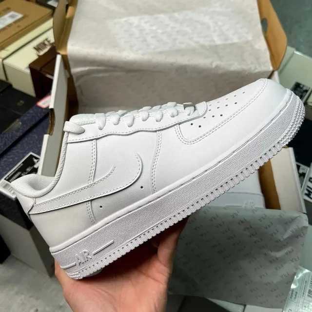 Nike Air Force 1 Low Triple White