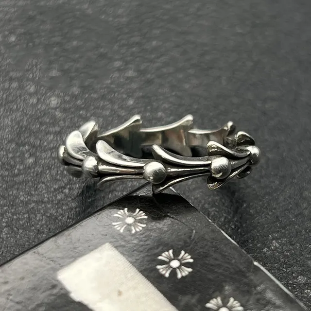 鱼骨戒指