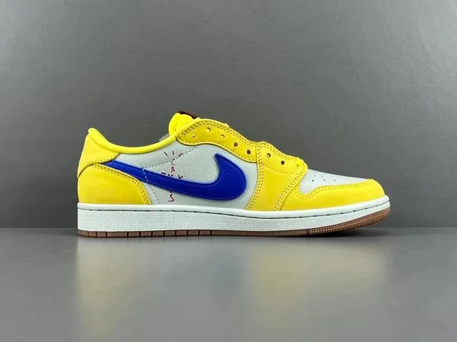 Nike × Travis Scott Dunk Low Cactus Jack