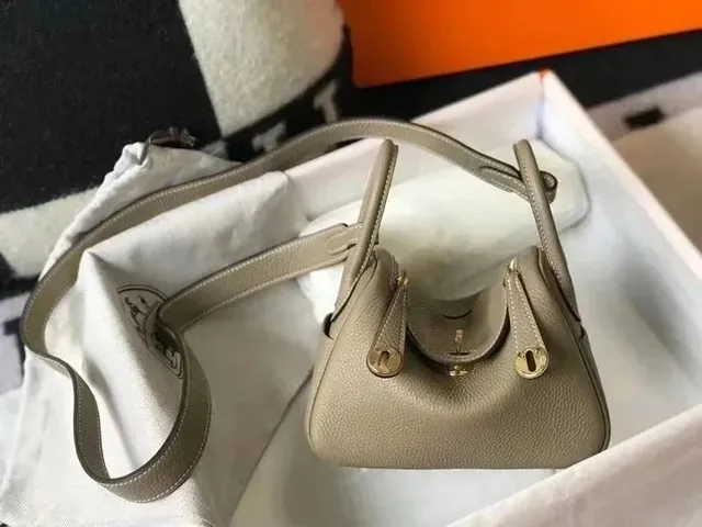 19 c m_2