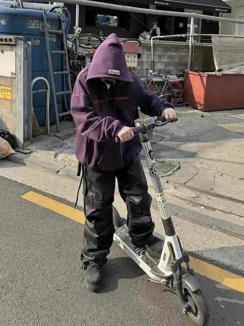 Vetements Hooded Sweatshirt Purple with Logo Print