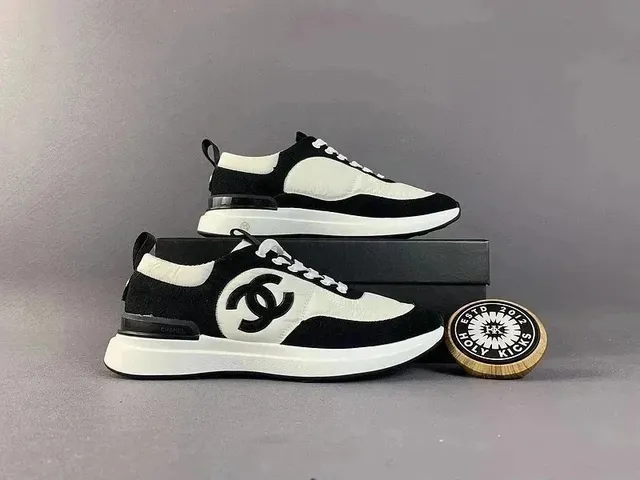 Chanel LV Trainer Classic Logo