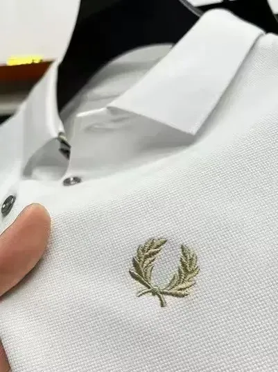 White gold label