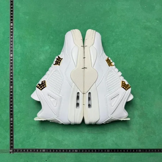 Air Jordan 4 Metallic Gold