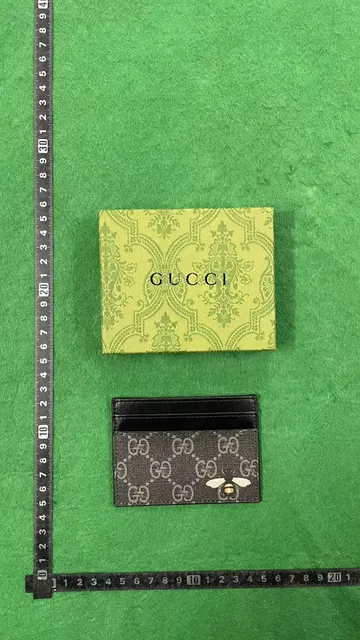 Gucci Bee Cardholder GG Supreme with Bee Motif