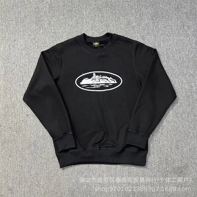 恶魔岛黑色圆领卫衣(印白图)