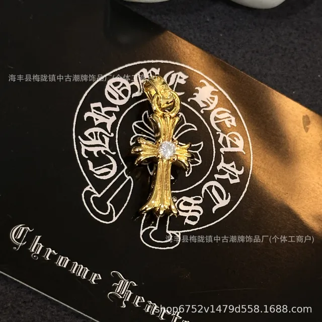 带钻十字架金色