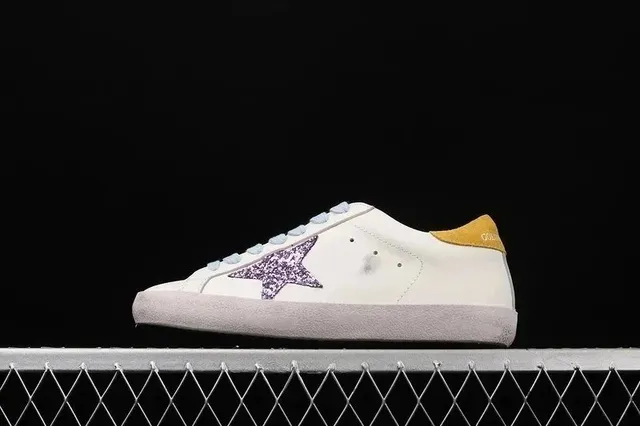 Golden Goose Superstar Glitter Star