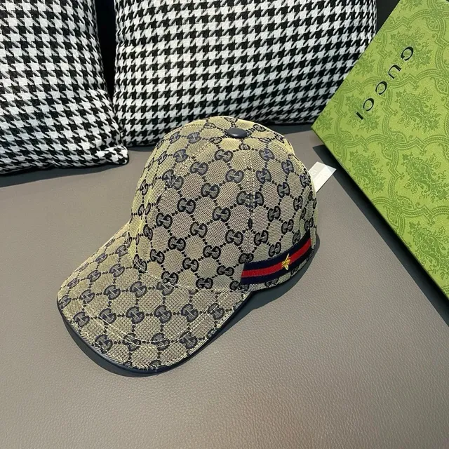 Gucci GG Supreme Cap Web Stripe