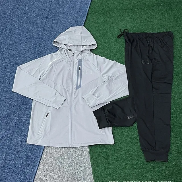 Under Armour Windrunner Jacket and Joggers Set Light Grey/Black
