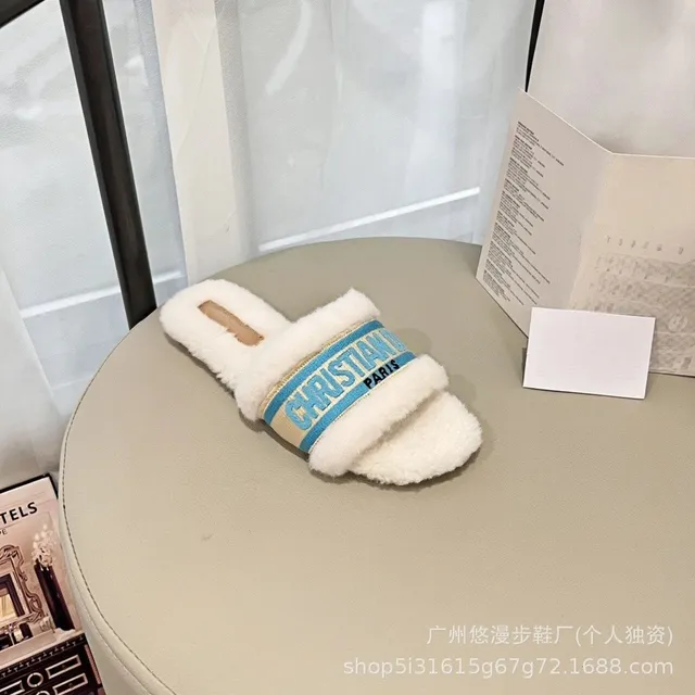 蓝色