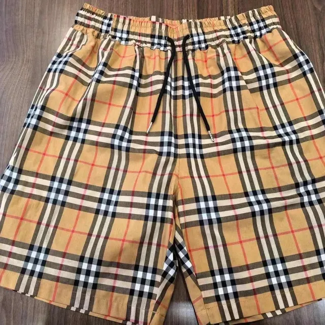 Burberry Checkered Shorts Classic Vintage Check