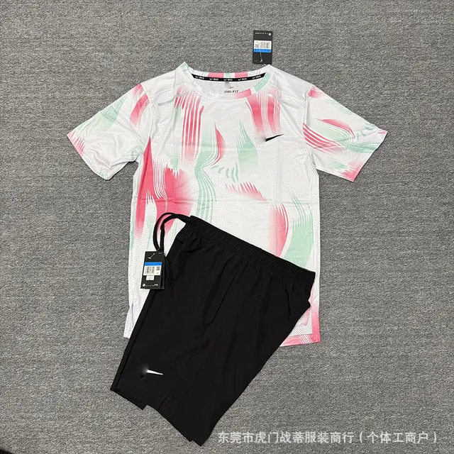 Printed red and black set