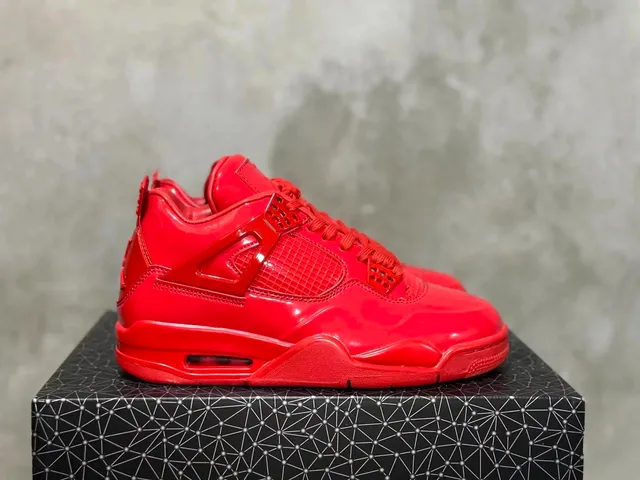 Air Jordan 4 Fire Red