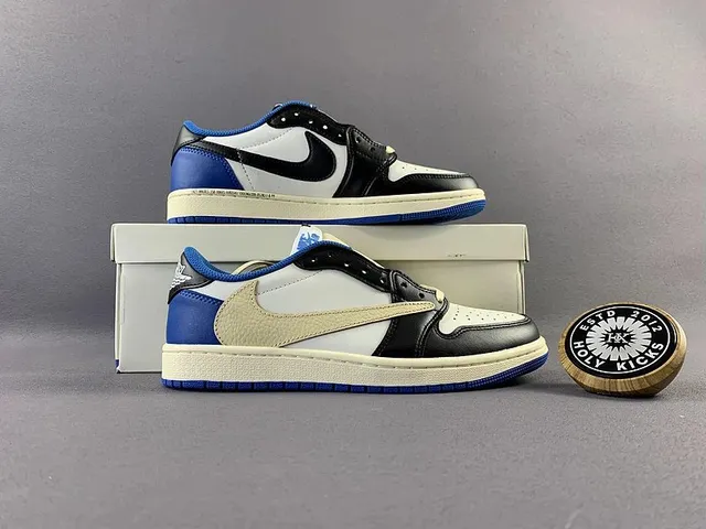 Air Jordan 1 Low Travis Scott Reverse Mocha