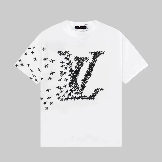 Louis Vuitton T-Shirt Stitch Logo