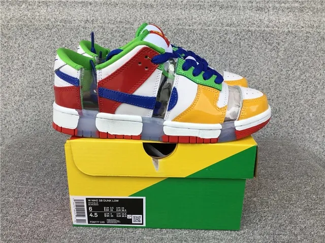 Nike × Off-White Dunk Low