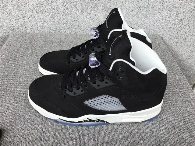 Air Jordan 5 Retro