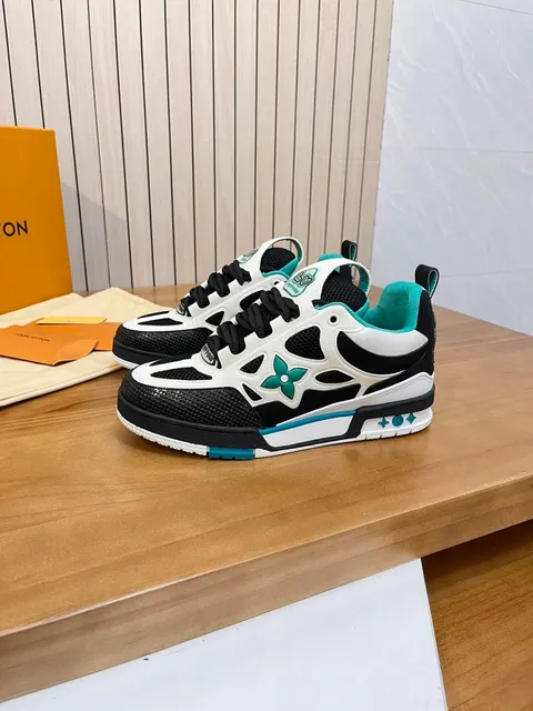 Louis Vuitton LV Trainer Monogram Flower