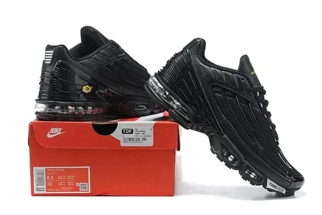 Nike Air Max Plus Triple Black