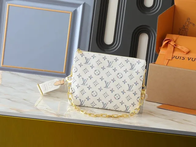 Louis Vuitton On The Go