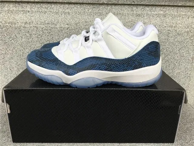 Air Jordan 11 Low Snakeskin