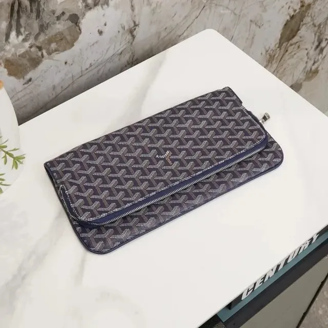 Goyard Saint Louis Clutch Classic Chevron