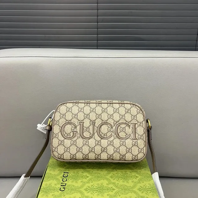 Gucci GG Marmont Camera Bag Beige GG Supreme