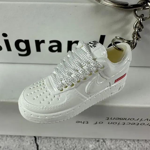 11.af1sup low top white
