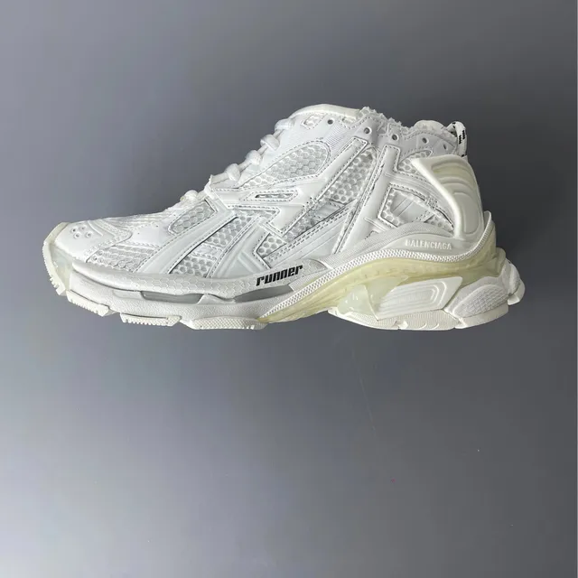纯白